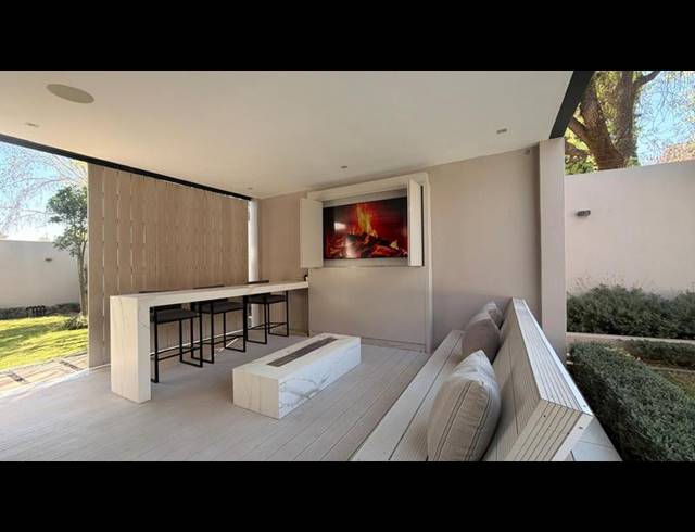 4 BEDROOM HOUSE FOR SALE IN SANDHURST